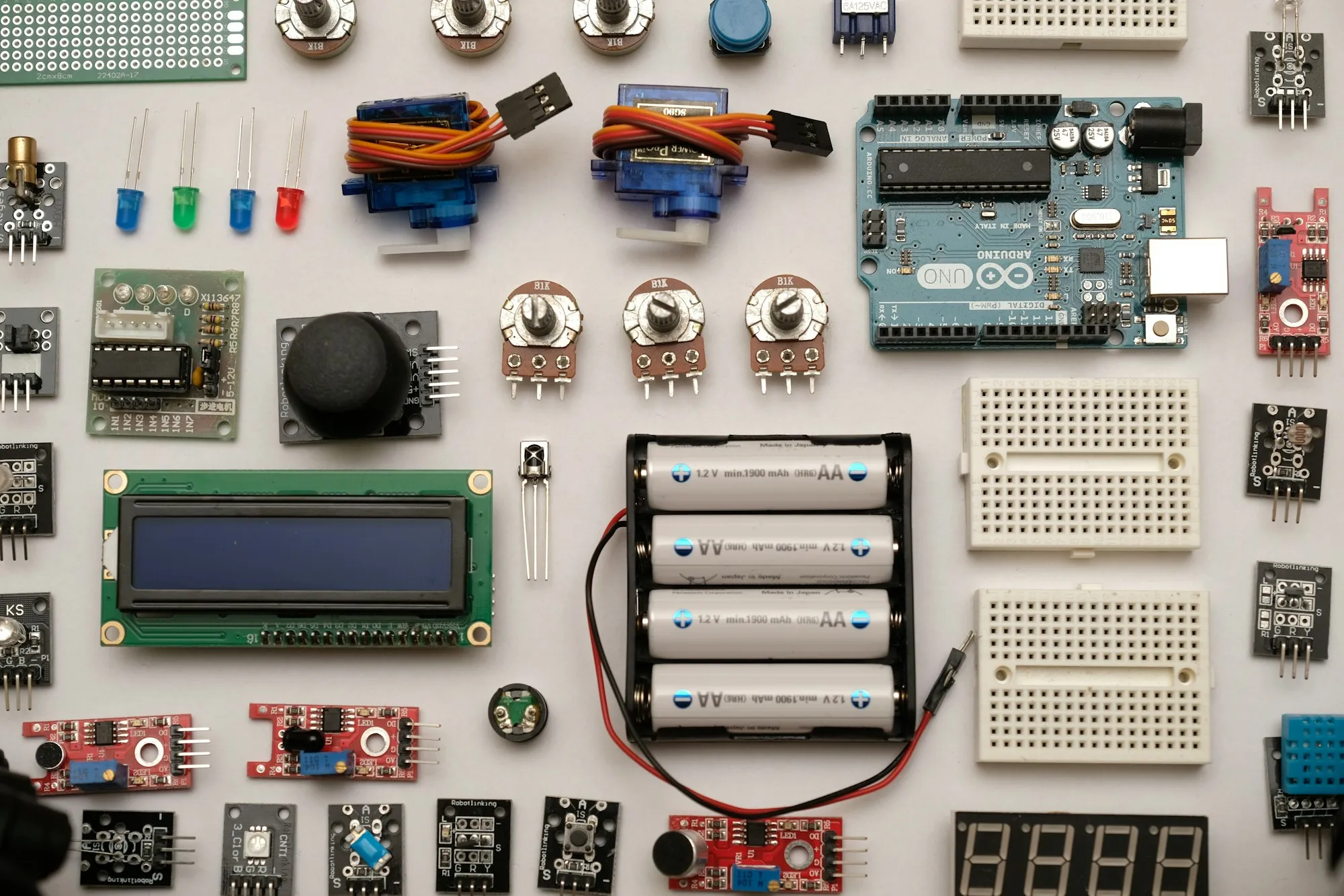 Bancada com Arduino, sensores e display